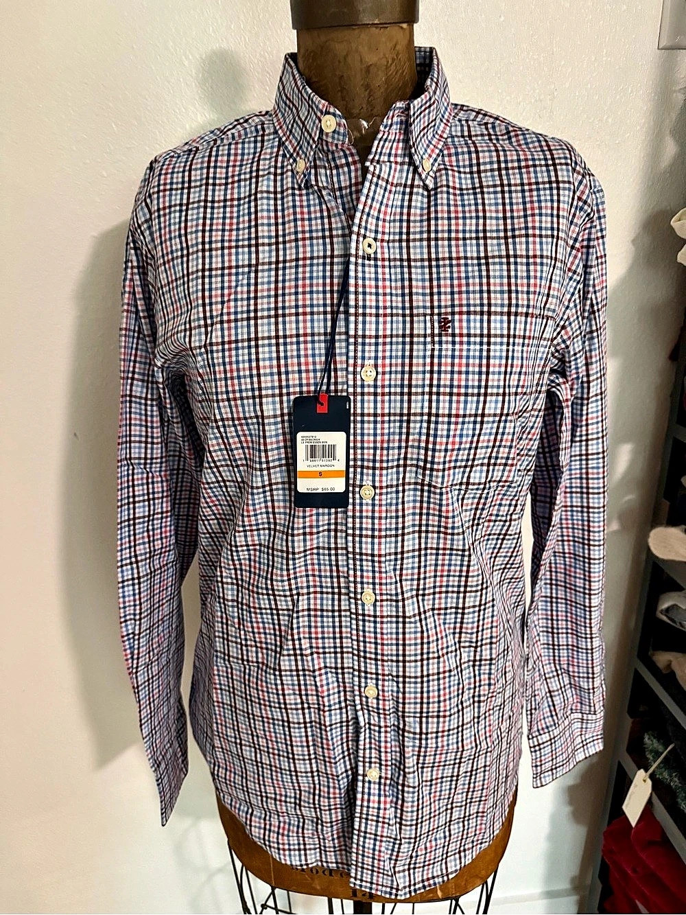 NWT Izod Long Sleeve Premium Essential Woven Plaid Shirt Blue & Red Small